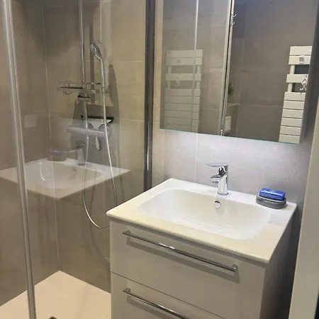 Studio En Rez De Jardin Dans Residence Avec Piscine Juan-les-Pins